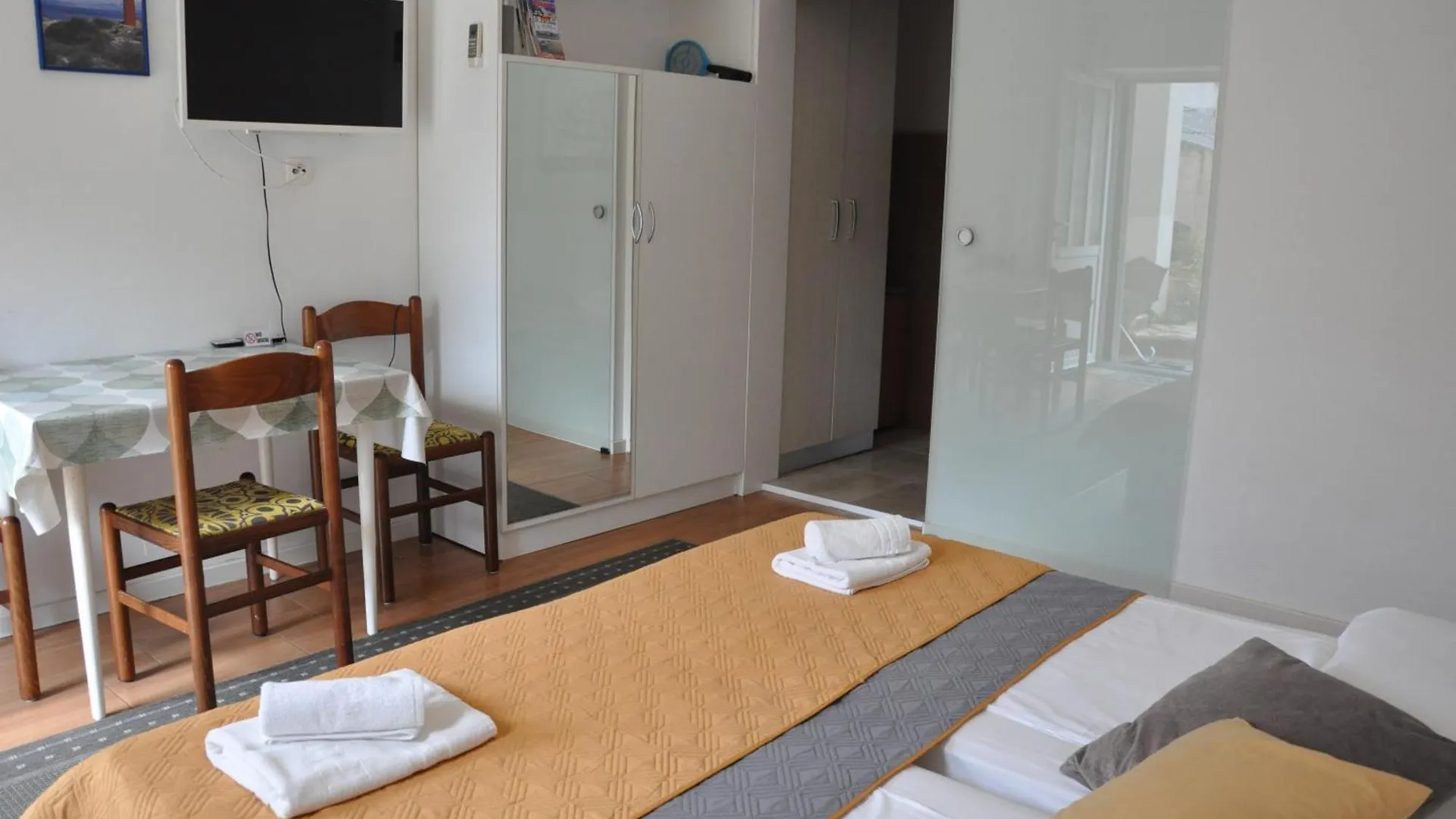 Apartments Matesic Zara