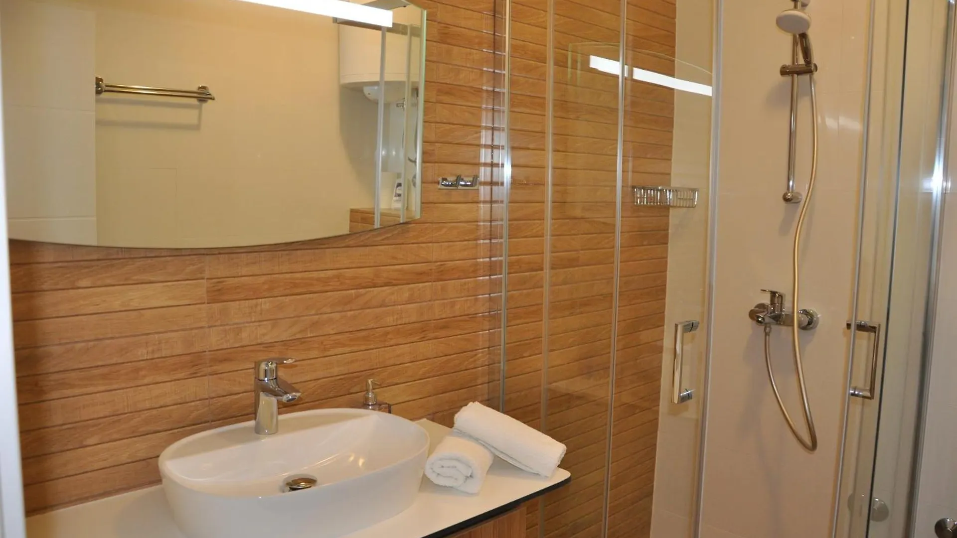 Apartments Matesic Zara